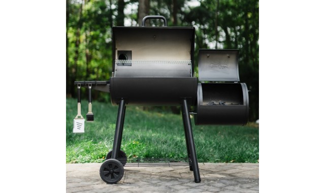 Char-Griller Smokin’ Pro charcoal grill smoker