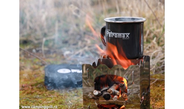 Charcoal outdoor stove