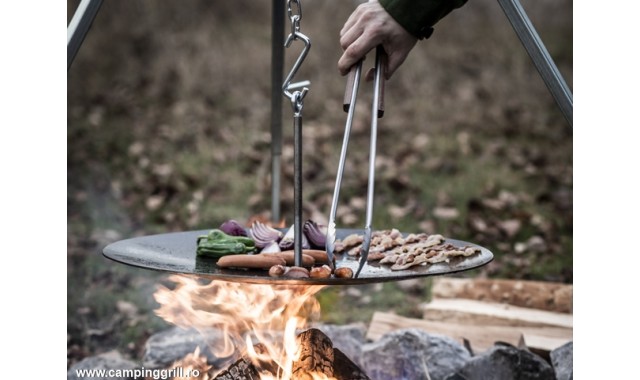 Hanging firebowl with cooking tripod