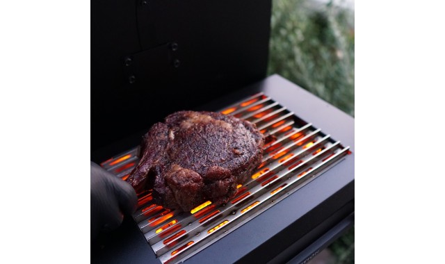 Infrared grilling station SideBURN GMG Green Mountain Grills