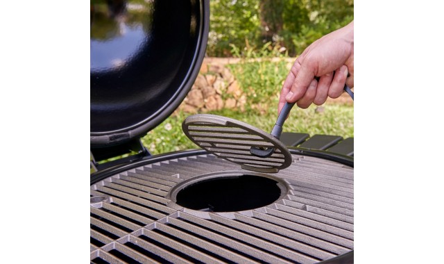 Akorn Kamado Char-Griller charcoal grill