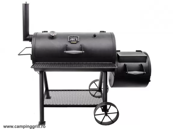 Oklahoma Joe’s Highland charcoal Smoker 