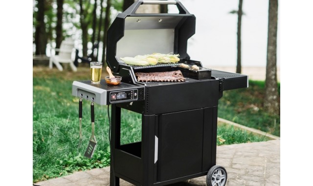 Charcoal grill Masterbuilt Autoignite 545 