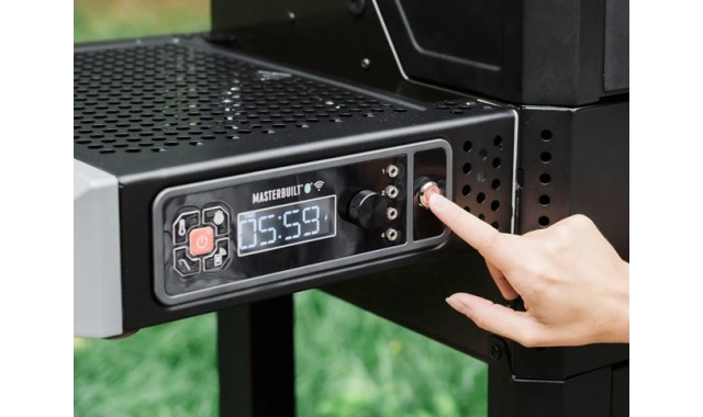 Charcoal grill Masterbuilt Autoignite 545 