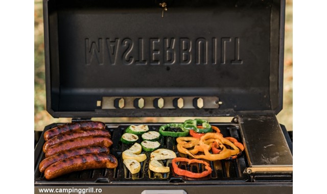 Portable charcoal grill Masterbuilt