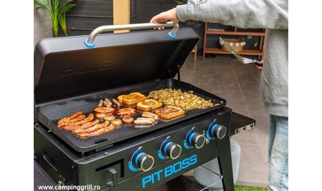 Ultimate plancha Pit Boss grill with 4 gas burners with cover and tools