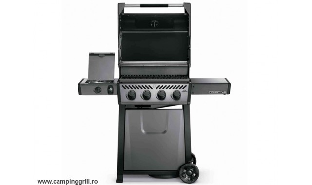 Gas grill Freestyle 425 with side burner and cover