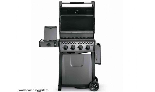 Gas grill Freestyle 425 with side burner and cover