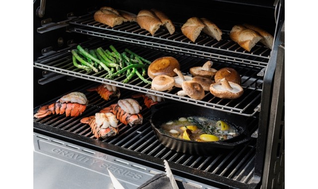 Masterbuilt charcoal smartgrill Gravity Series XT