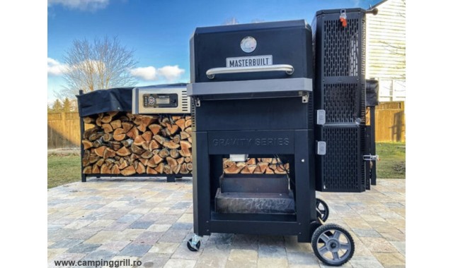 Charcoal grill with griddle Masterbuilt Gravity 800