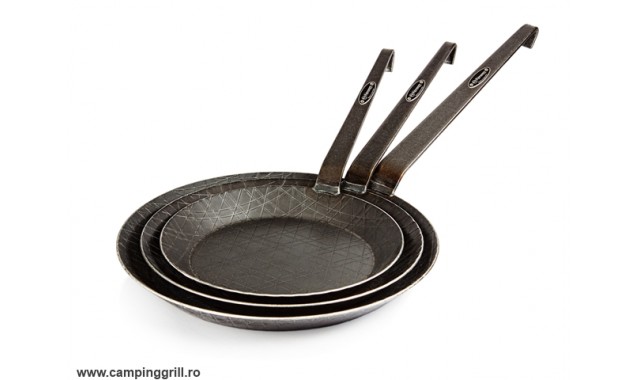 Wroght iron pan set Petromax