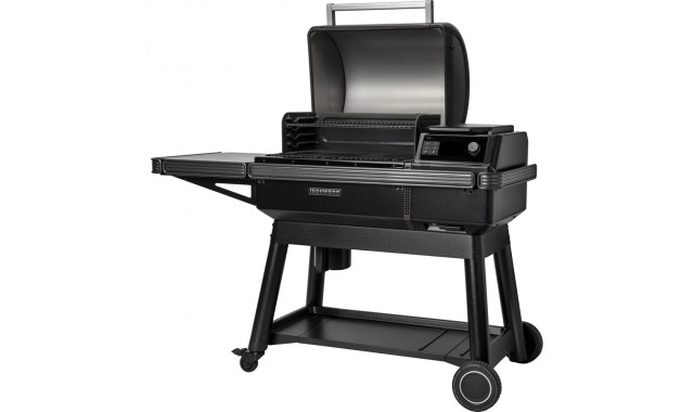  Ironwood Traeger pellet smoker grill