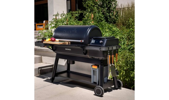  Ironwood XL Traeger pellet smoker grill 