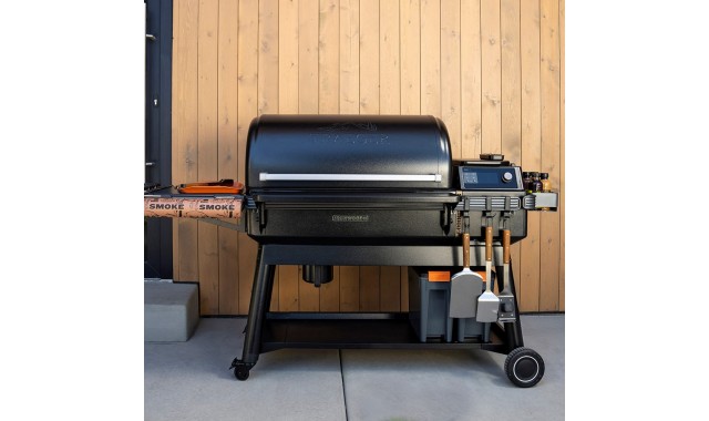  Ironwood XL Traeger pellet smoker grill 