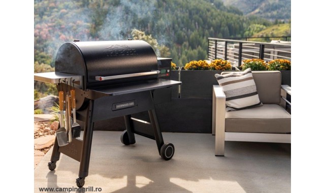  Ironwood 885 Traeger pellet grill 