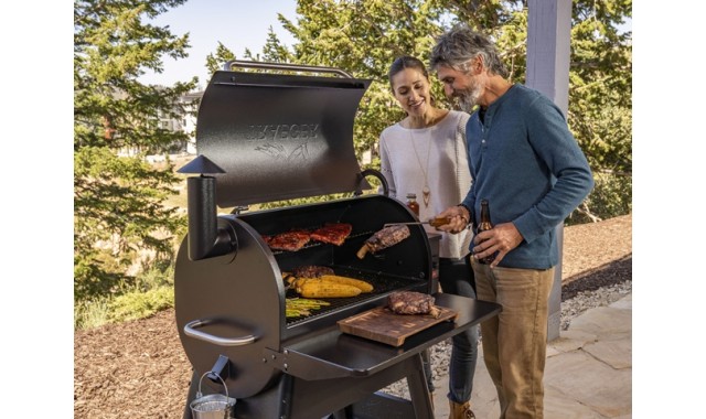 Traeger Pro 780 pellet grill 